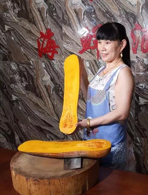 種南瓜竟然種出“麻煩”了，瓜販搶購(gòu)，電視臺(tái)記者也趕來了